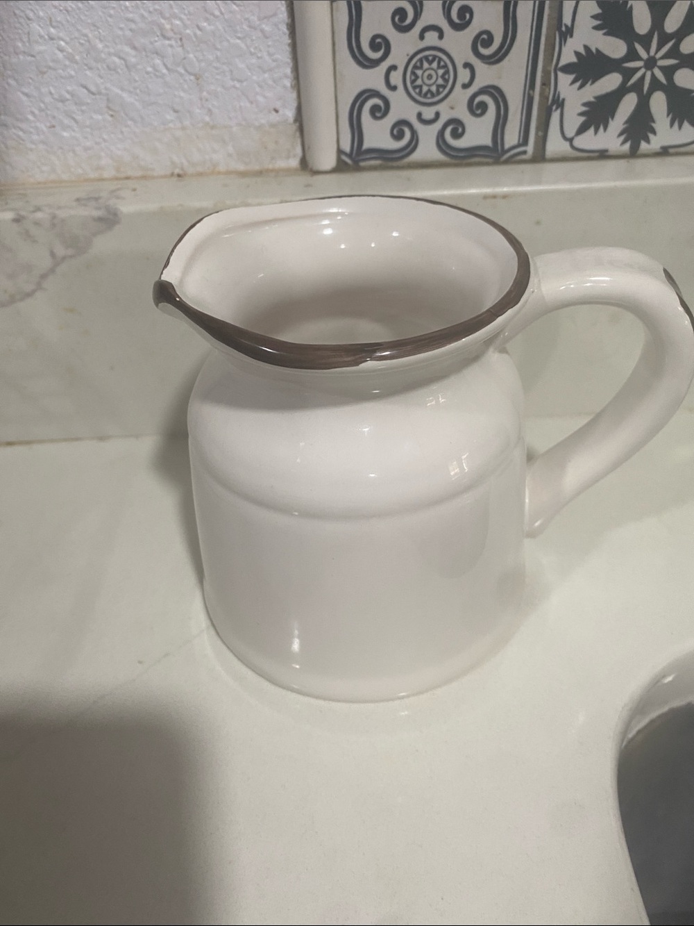 Home Essentials La Dolce Vita Turino White Ceramic Pitcher with Brown Rim